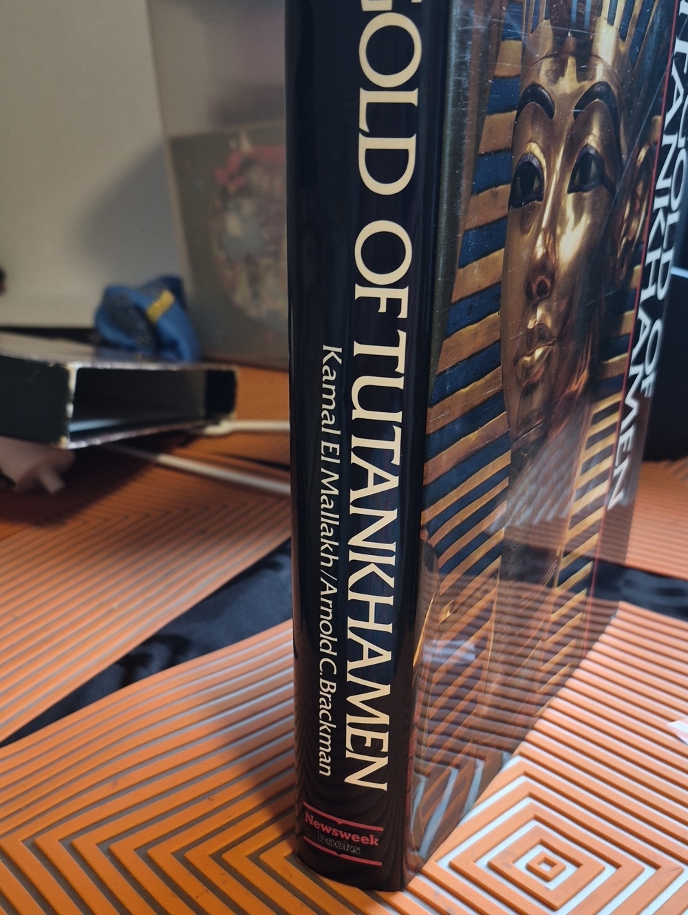 Gold of Tutankhamen Coffee Table Book - Black & Gold Cover.Great Condition.